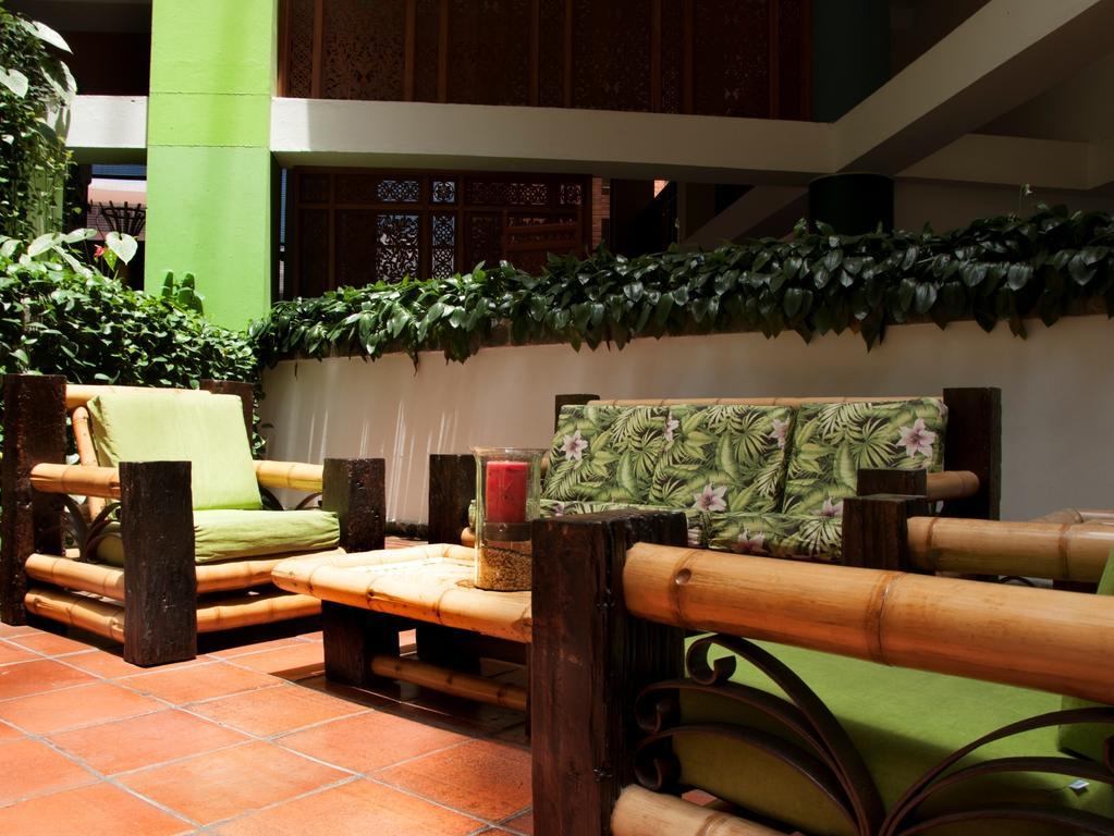 Armenia Hotel Bagian luar foto